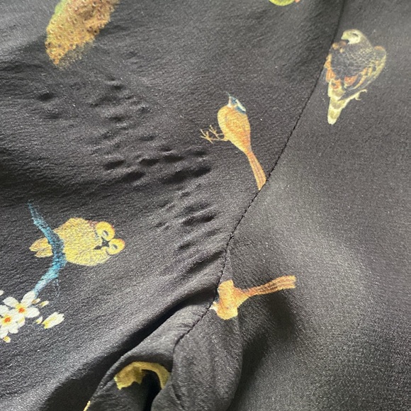 100% Silk Nicole Miller "Artelier" Animal Blouse - Picture 6 of 7